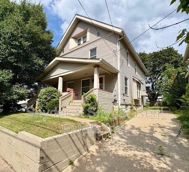 property at 2307-2309 22nd St
