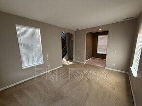 9070 Jack Hammer Ct in Reno, NV - Building Photo - Building Photo