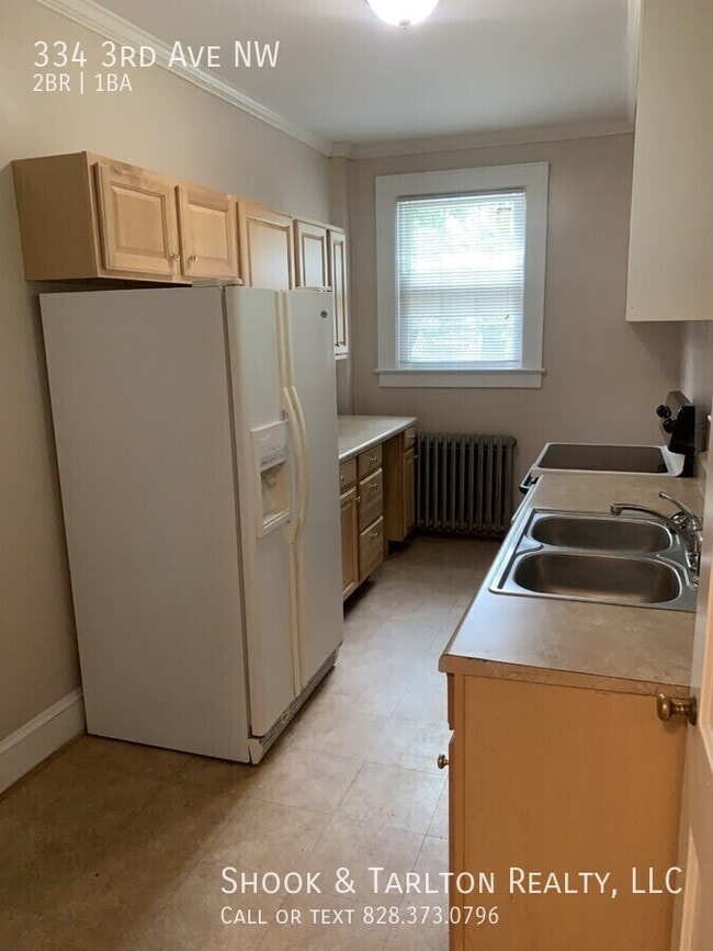 334 3rd Ave NW in Hickory, NC - Building Photo - Building Photo