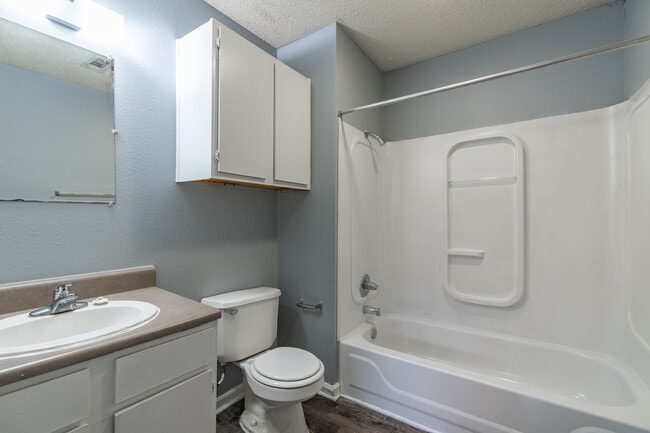 Caraway Commons in Jonesboro, AR - Building Photo - Interior Photo