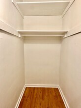 328 W 83rd St in New York, NY - Building Photo - Building Photo