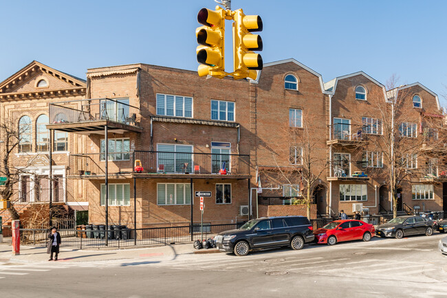 1640 40th St in Brooklyn, NY - Foto de edificio - Building Photo