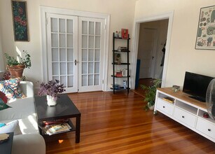 950 Massachusetts Ave, Unit 8## in Cambridge, MA - Building Photo - Building Photo