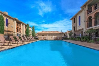 San Marco Villas in Pittsburg, CA - Foto de edificio - Building Photo