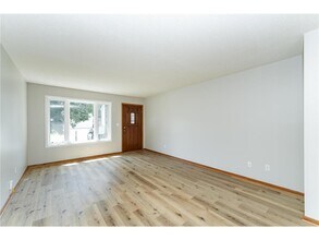 3323 7th St NW in Rochester, MN - Building Photo - Building Photo