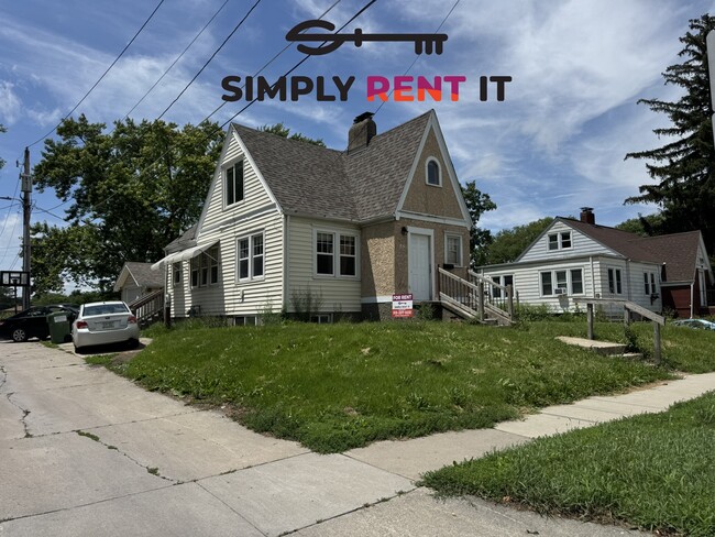 property at 315 Hayward Ave