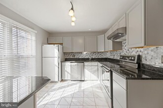 7442 Adams Park Ct in Annandale, VA - Building Photo - Building Photo