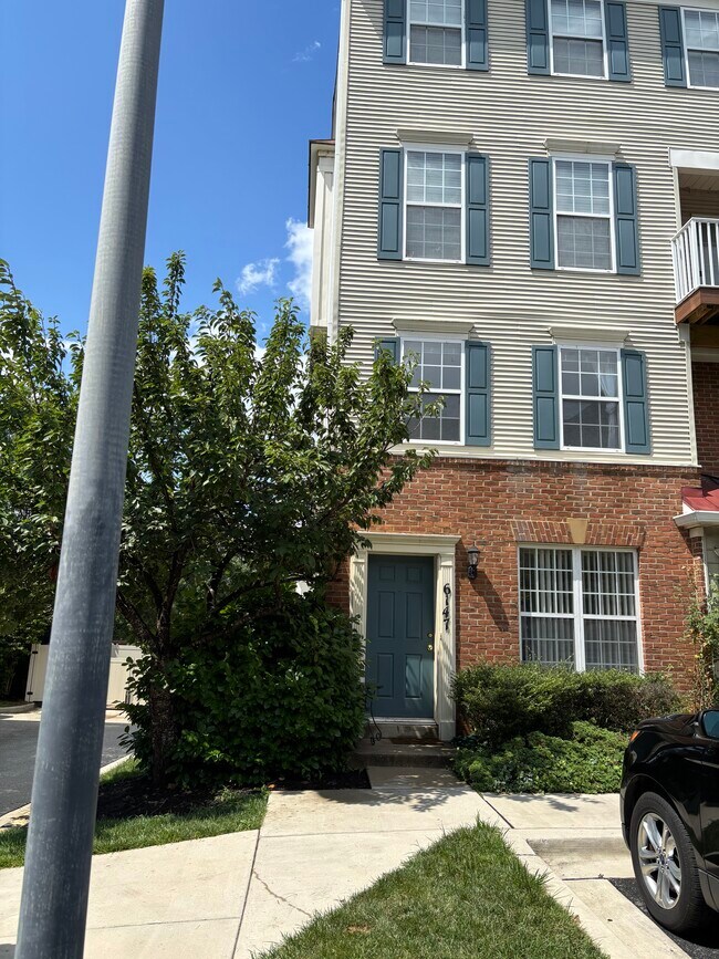 property at 6147 Stonehenge Pl