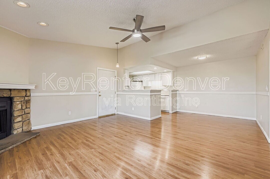 18063 E Ohio Ave in Aurora, CO - Building Photo
