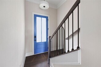 109 Village Green Ave in Woodstock, GA - Foto de edificio - Building Photo