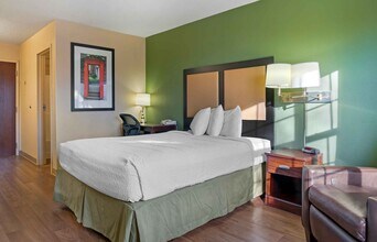 Furnished Studio-Detroit - Farmington Hills in Farmington Hills, MI - Building Photo - Building Photo
