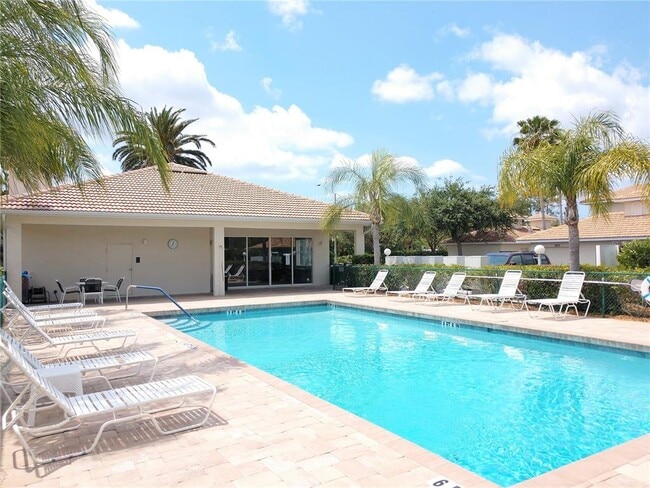 7202 L Pavia Blvd in Venice, FL - Building Photo - Building Photo