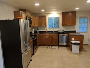 6001 6th Ave SE in Olympia, WA - Building Photo - Building Photo