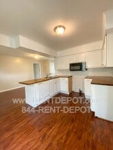 2035 Hicks Dr in Evansville, IN - Building Photo - Building Photo