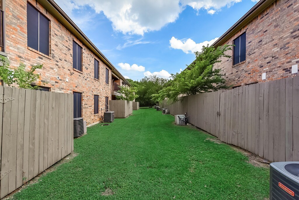 Little Creek Apartments Cedar Hill, TX Apartments For Rent