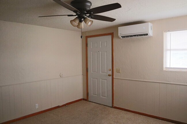 309 E Oklahoma Ave in Weatherford, OK - Building Photo - Building Photo