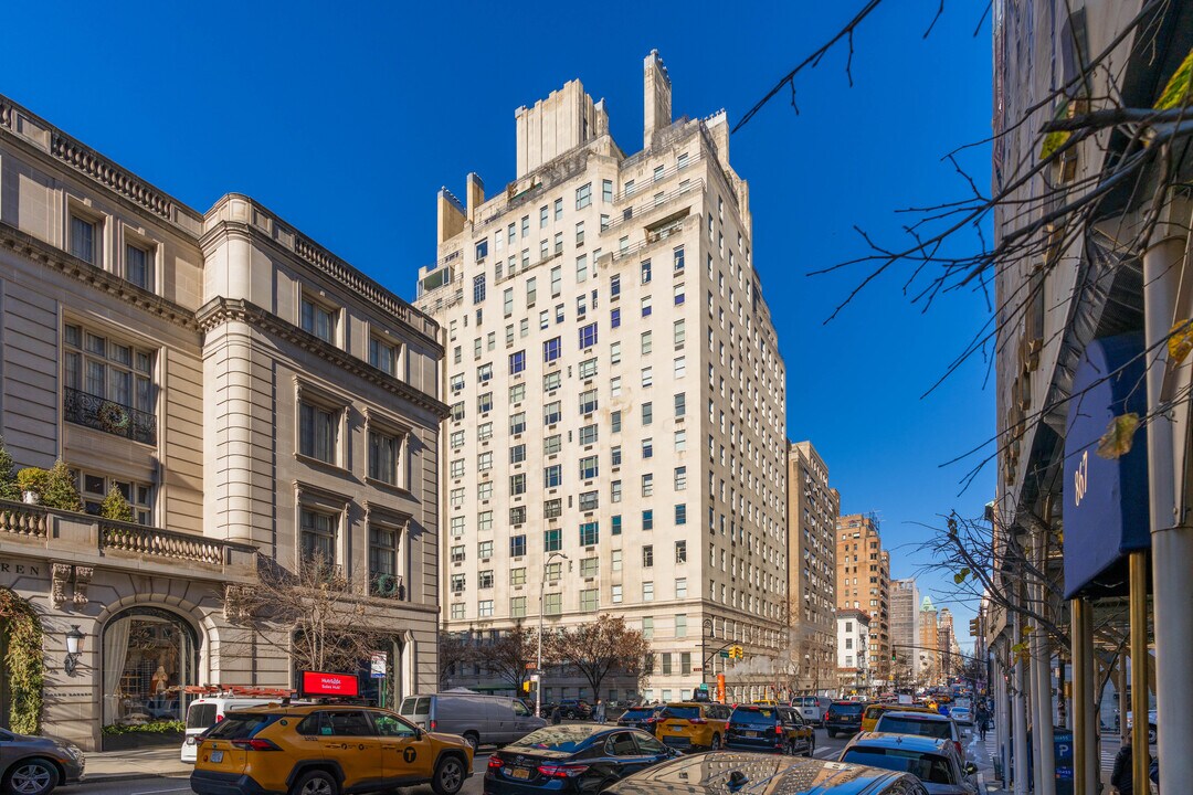 898 Madison Ave in New York, NY - Building Photo