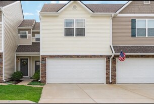 1135 Somerset Springs Dr in Spring Hill, TN - Building Photo