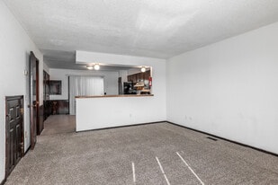 The Southern Place in Oklahoma City, OK - Building Photo