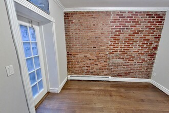 939 2nd Ave in New York, NY - Building Photo - Building Photo