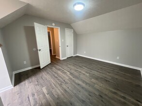 197 Stratford Ln in Jackson, TN - Foto de edificio - Building Photo