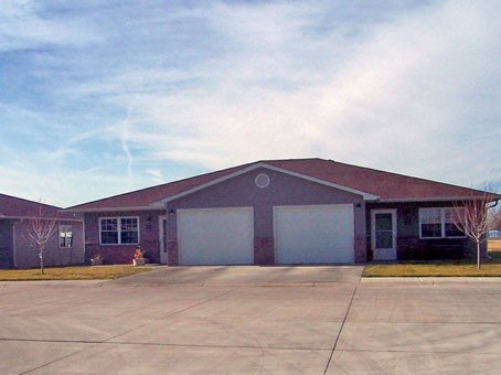 Hearthstone in Larned, KS - Building Photo