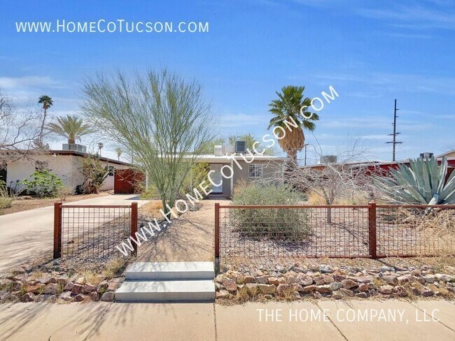 2214 E 20th St in Tucson, AZ - Building Photo - Building Photo