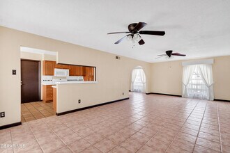 6628 Camino Fuente Dr in El Paso, TX - Building Photo - Building Photo