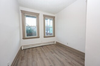 6 Waumbeck St in Boston, MA - Building Photo - Building Photo