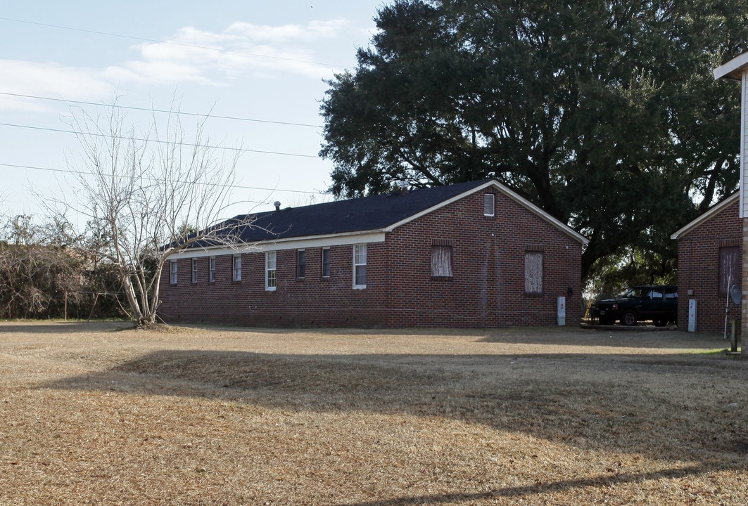 1806 Norwood St in North Charleston, SC - Building Photo