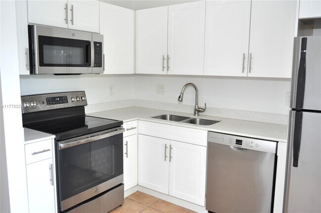 property at 6646 SW 115th Ct