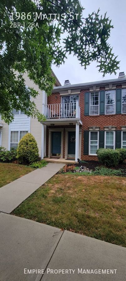 property at 1986 Mattis St