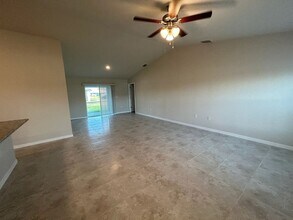 1513 NE 35th Ln in Cape Coral, FL - Building Photo - Building Photo