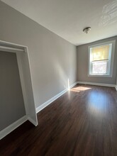 826 Hollins St, Unit 3 in Baltimore, MD - Building Photo - Building Photo