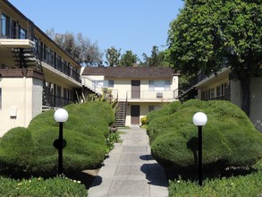 Bascom House Apt in San Jose, CA - Building Photo - Building Photo