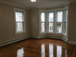 75 Abbott St in Providence, RI - Building Photo - Building Photo