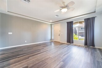 9883 S Russian Hill St in Las Vegas, NV - Building Photo - Building Photo
