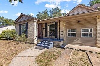 82 Vaughn Dr in Denison, TX - Building Photo - Building Photo