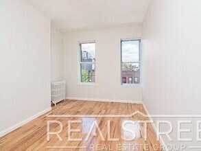 1220 Nostrand Ave in Brooklyn, NY - Building Photo - Building Photo