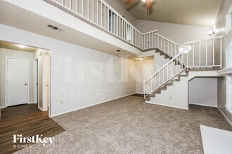 208 Spanish Moss Dr in Arlington, TX - Building Photo - Building Photo