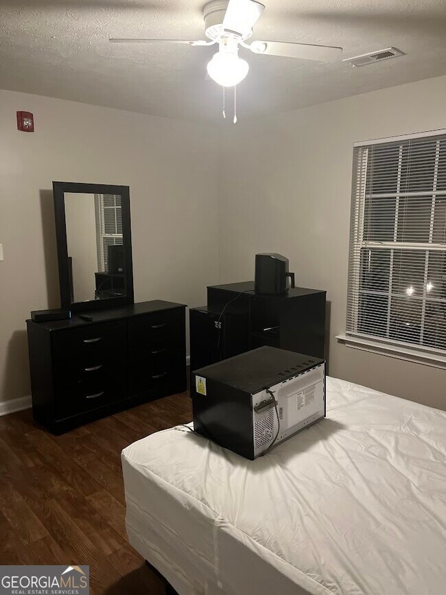 2000 Austell Rd SW in Marietta, GA - Building Photo - Building Photo