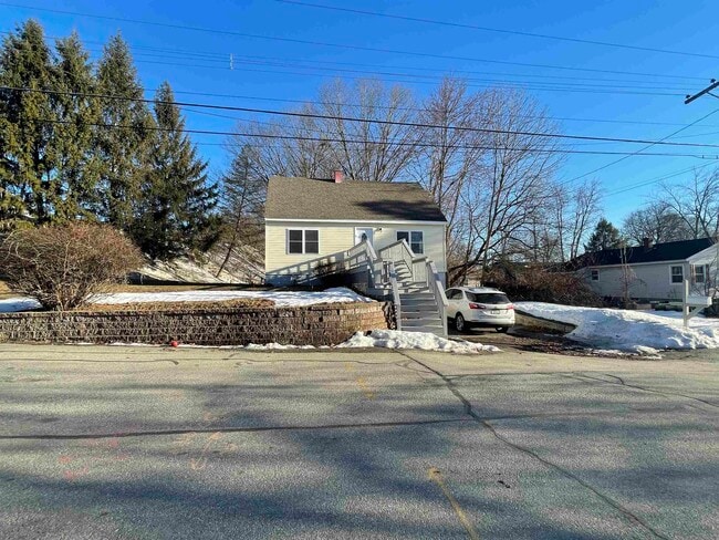 3 Superior Dr in Nashua, NH - Building Photo - Building Photo