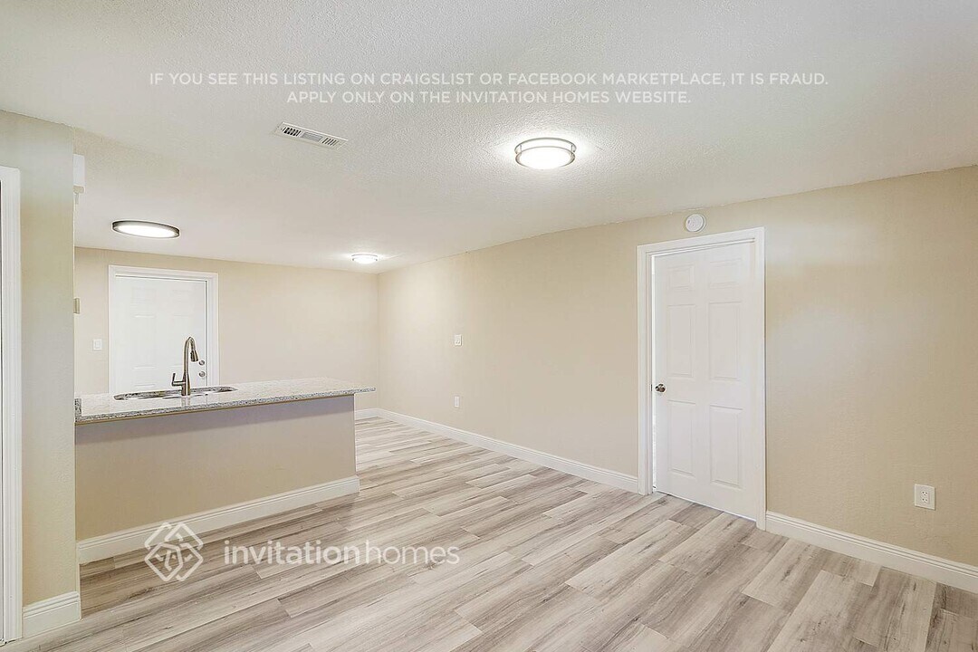 7111 Dellwood Dr in Tampa, FL - Building Photo