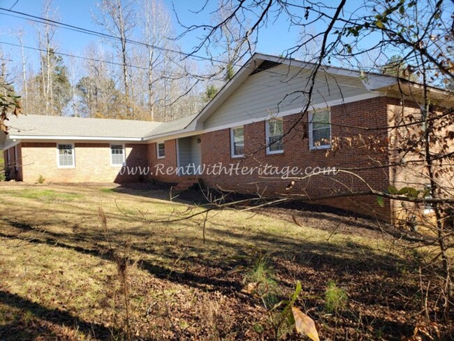 3188 Bomar Rd in Douglasville, GA - Foto de edificio - Building Photo