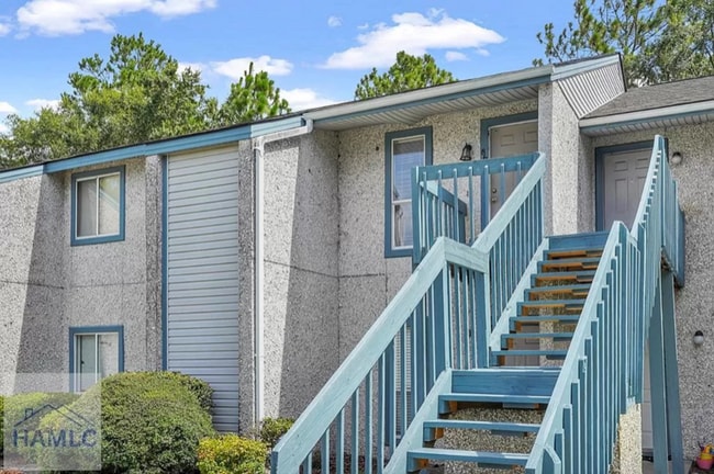 property at 910 Brett Dr