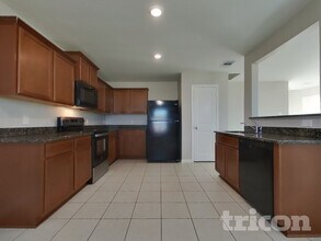 441 Palomino Stand Dr in La Marque, TX - Building Photo - Building Photo