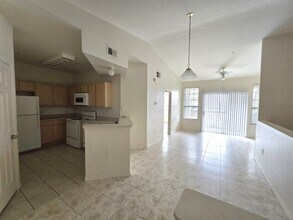 2045 Erving Cir in Orlando, FL - Building Photo - Building Photo