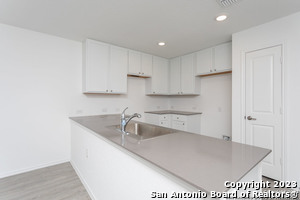 10002 Ana Hts in San Antonio, TX - Building Photo - Building Photo