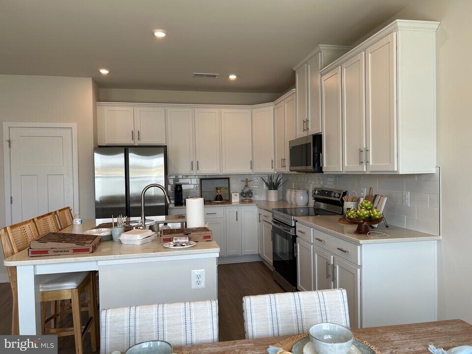 249 Baker Dr in Luray, VA - Building Photo