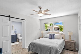 214 SW 1st Ave, Unit A in Boynton Beach, FL - Foto de edificio - Building Photo